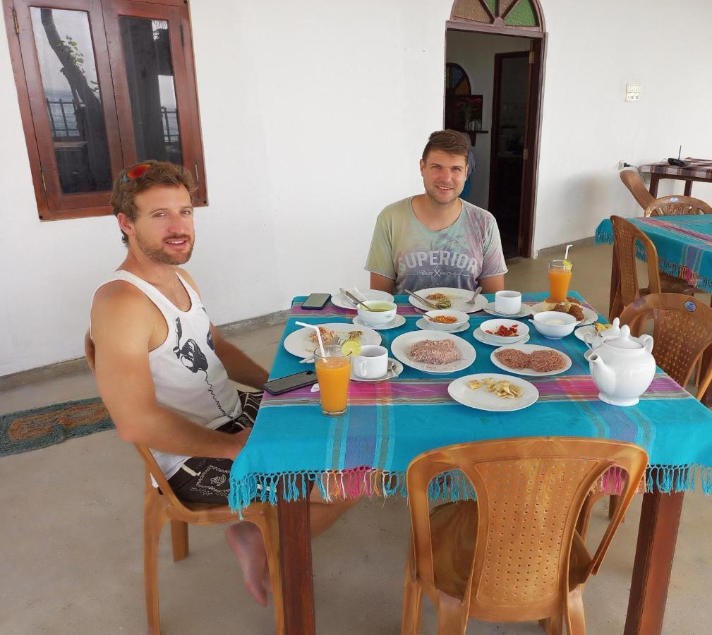 Rainbow Surf Beach Hotel Koggala Eksteriør billede