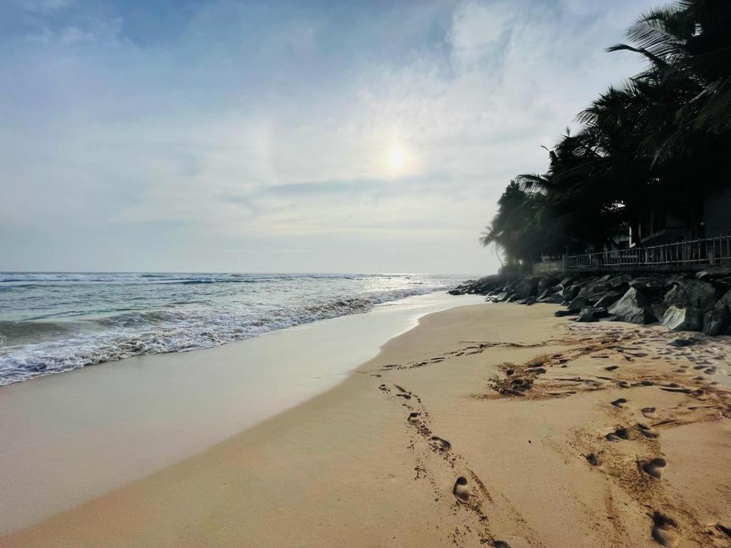 Rainbow Surf Beach Hotel Koggala Eksteriør billede