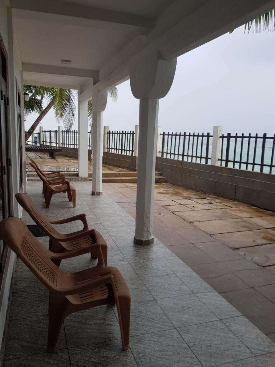 Rainbow Surf Beach Hotel Koggala Eksteriør billede