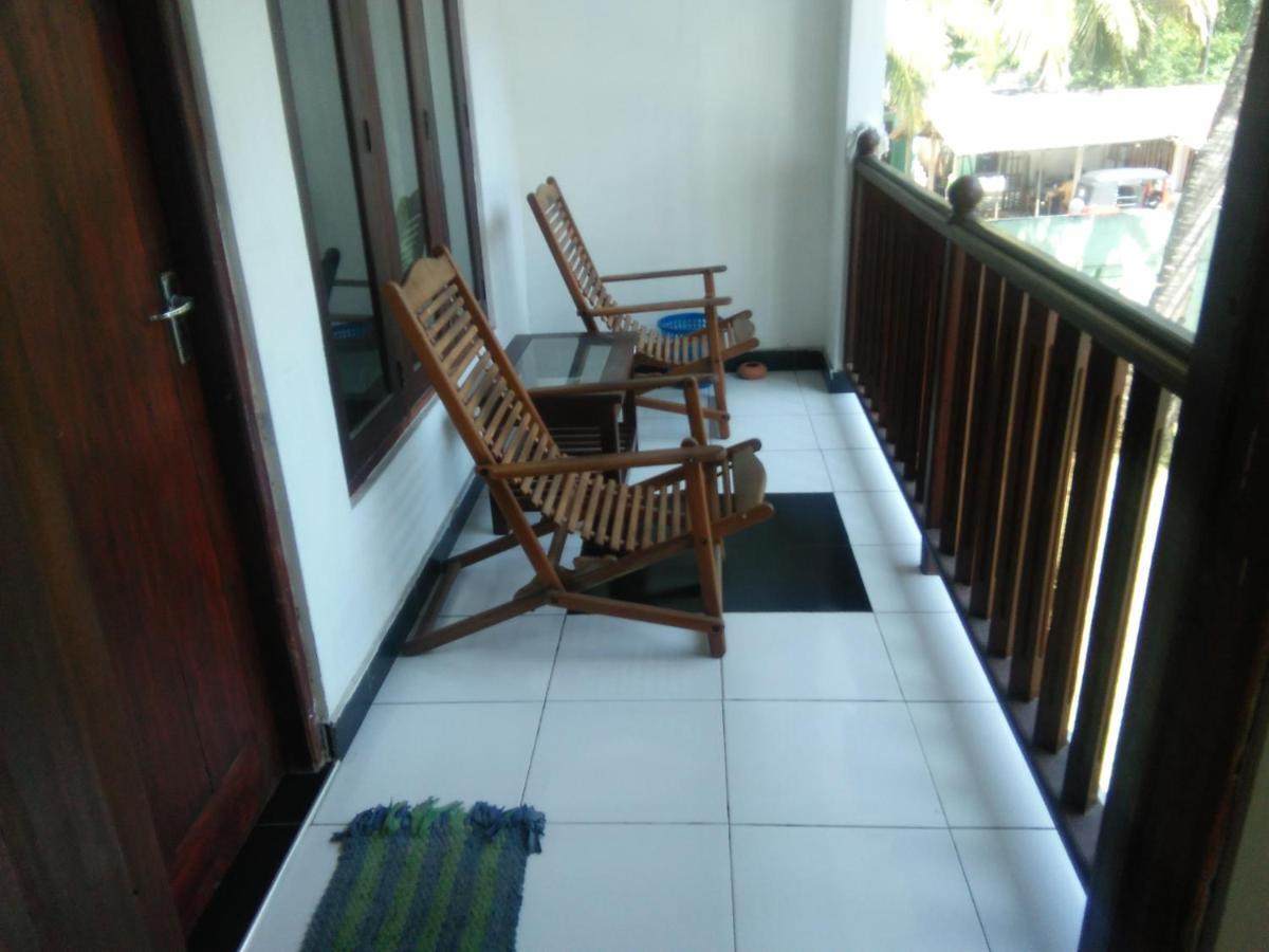 Rainbow Surf Beach Hotel Koggala Eksteriør billede