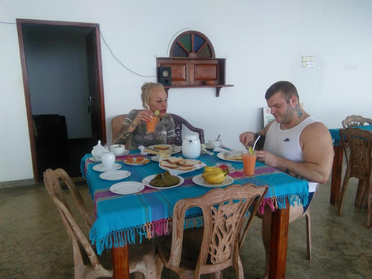 Rainbow Surf Beach Hotel Koggala Eksteriør billede