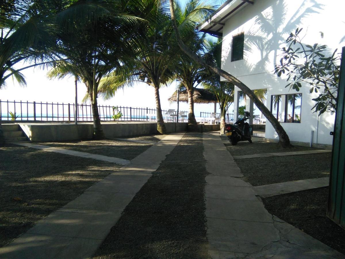 Rainbow Surf Beach Hotel Koggala Eksteriør billede